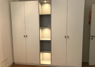 Kleiderschrank